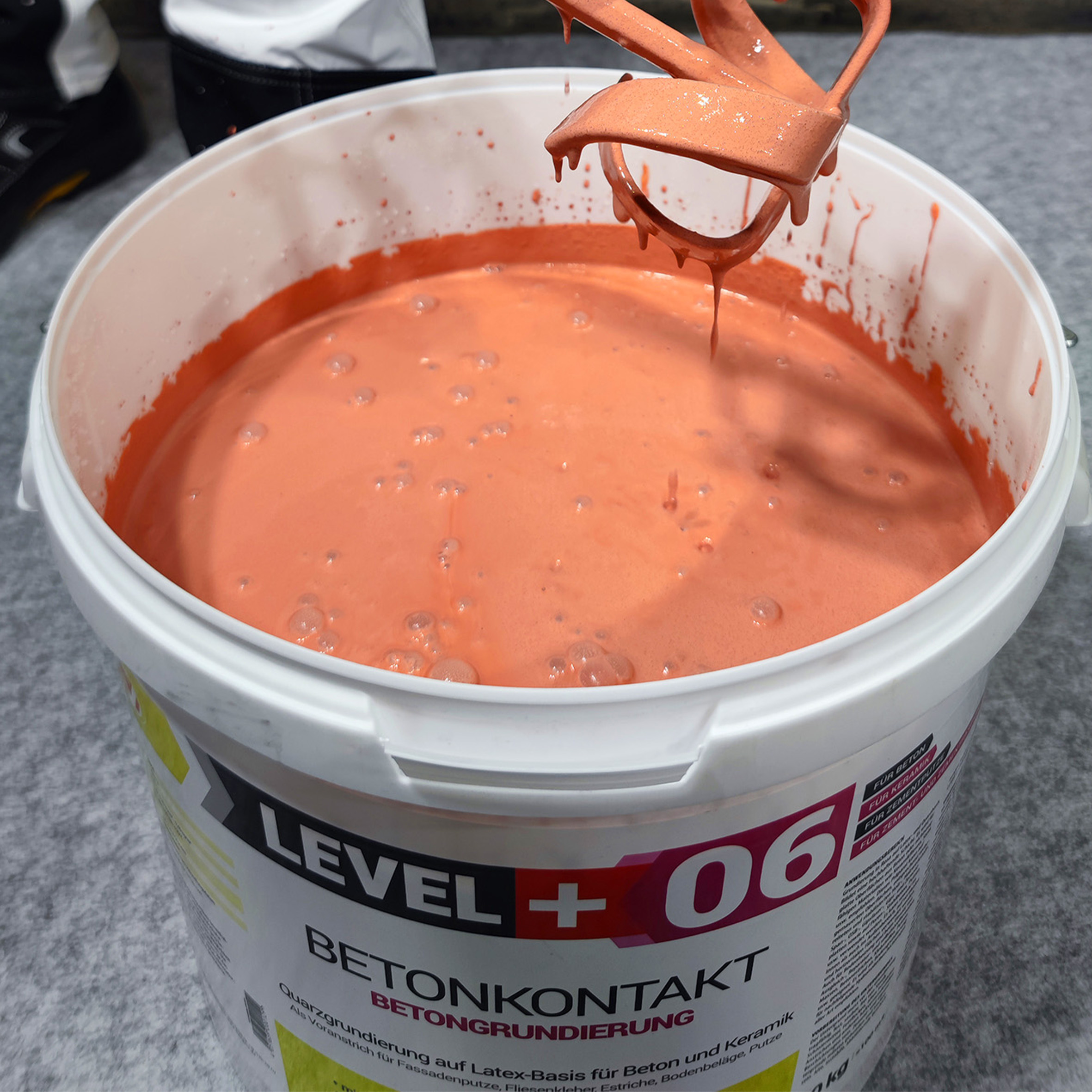 Betonkontakt Haftbrücke Putzgrund Grundierung Betongrundierung 11Kg LEVEL+06 – Bild 7