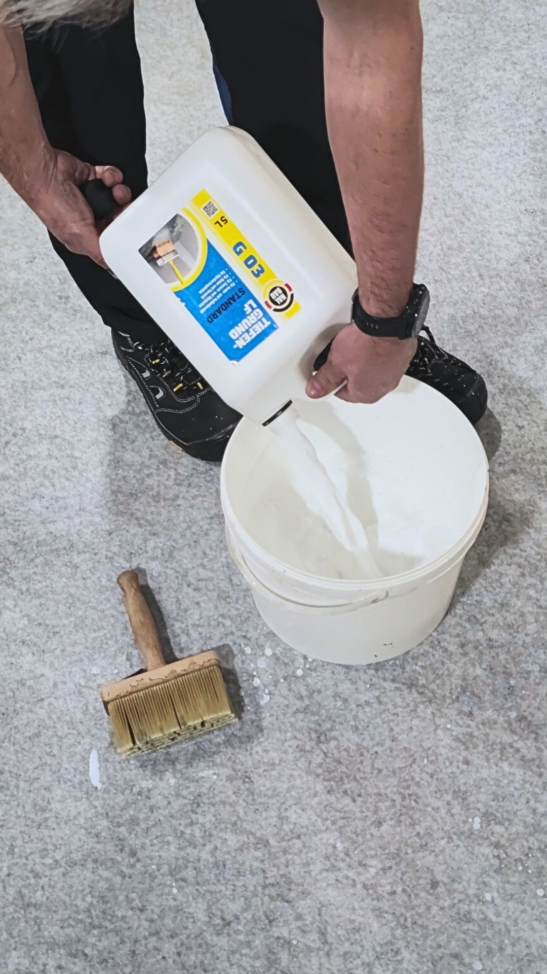 Tiefengrund 20L Tiefgrund LF Farben Tapeten Putz Gips Primer HALBAU G03 + Farbroller 25cm – Bild 5