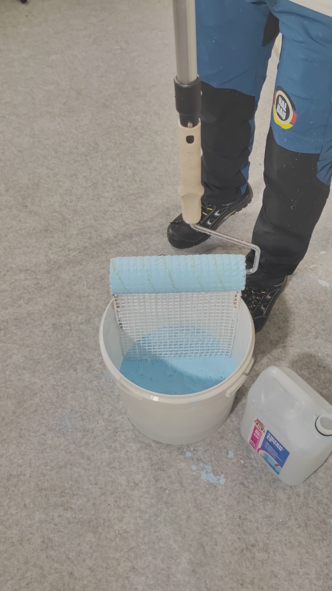 Tiefengrund 20L Perfect LF Wand Boden Voranstrich Primer HALBAU G01 + Farbroller 25cm – Bild 4